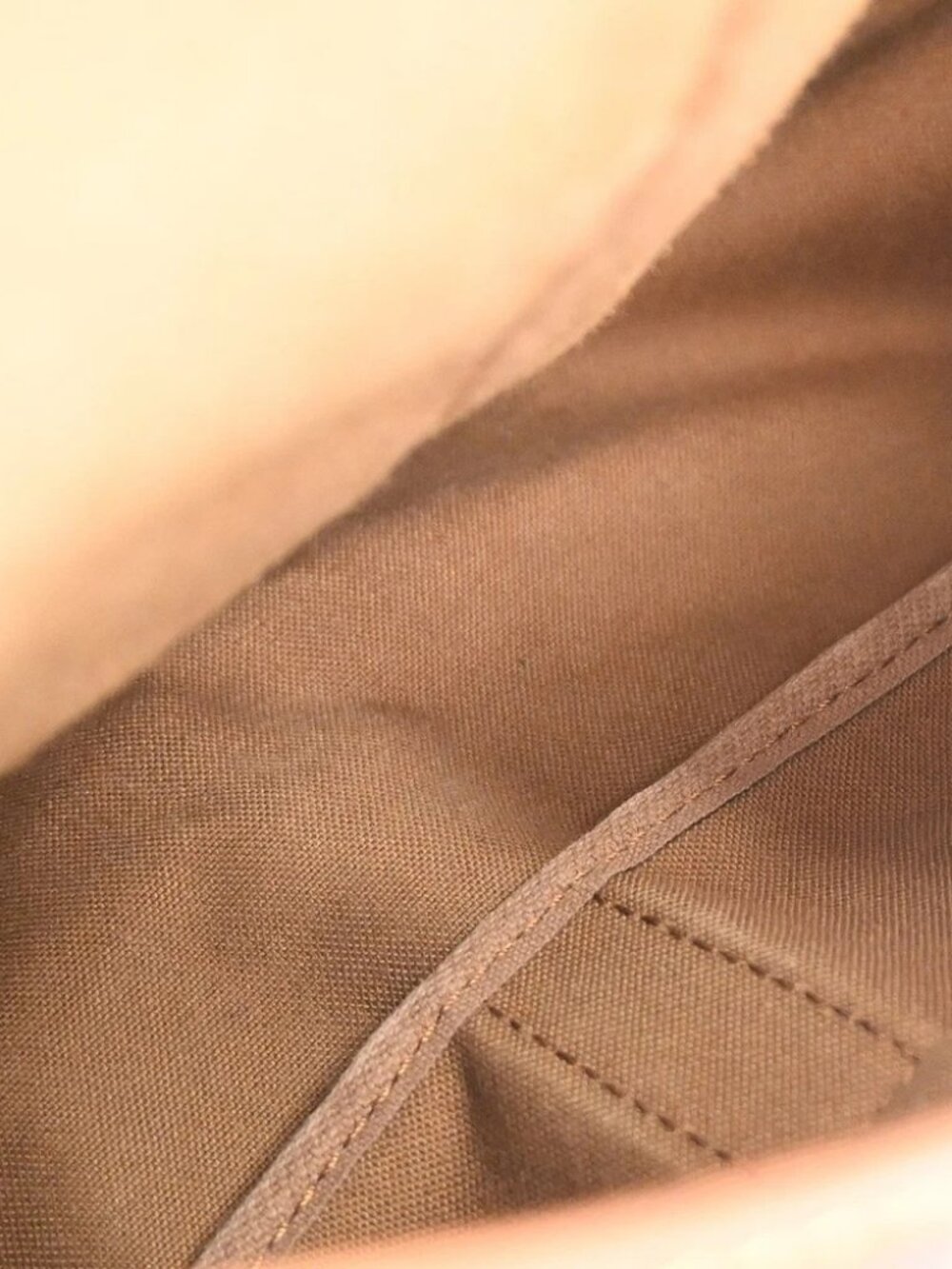 LOUIS VUITTON SAUMUR 35 MESSENGER SHOULDER BAG - Picture 13 of 14